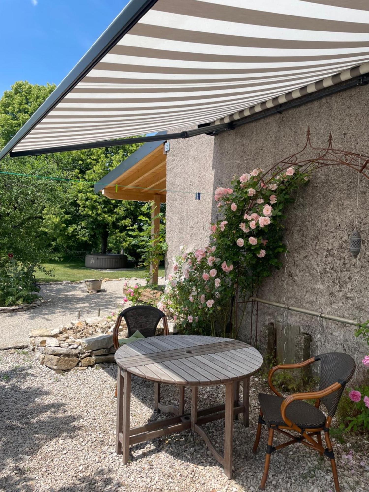 La Maison Du Voyageur 1546 Passavant Eksteriør bilde